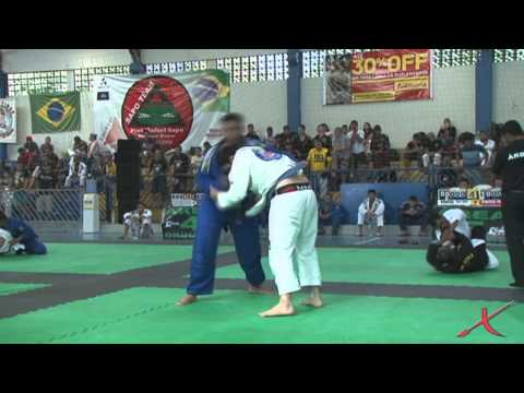 BRASILEIRO REGIÃO SUDESTE 2013 - Mário Mouallen x Marcelo Passos by X-COMBAT