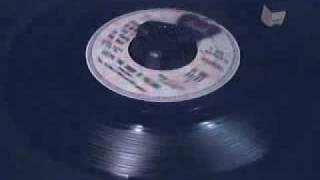 Listen, the snow is falling (Yoko Ono)