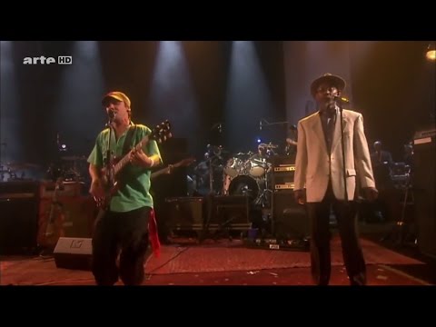 * Manu Chao & LKJ  (Linton Kwesi Johnson ) * - Politik Kills - Live HD - TV SHOW