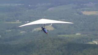 preview picture of video 'glassy mountain hang gliding 2010 PP'