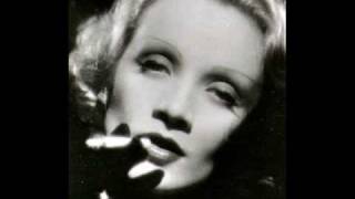Marlene Dietrich - Lili Marlene (Deutsch Live)