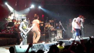 Los Tetas feat. Juan Sativo - Cha Cha Cha (Teatro Caupolicán / 21-12-11)