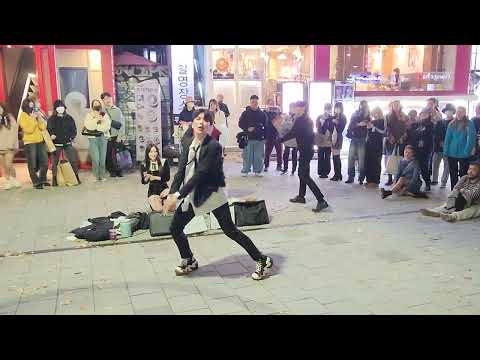 20221027 194918 YuKagawa#유카가와&HyoJin#김효진&ShinHwa#강신화&ChanWook#이찬욱 Hongdae Busking 홍대 SnowHorse#눈말