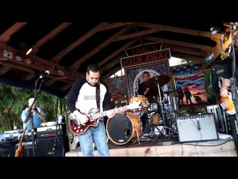 Albert Castiglia @ Earls Hideaway Sebastian. KICKING BUTT