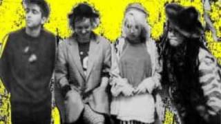 Throwing Muses - (Don&#39;t) Look At Me That Way (demo 1983)