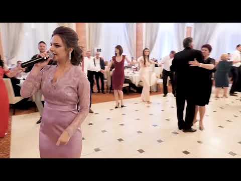 Simona Matachi și formația Capitol Band