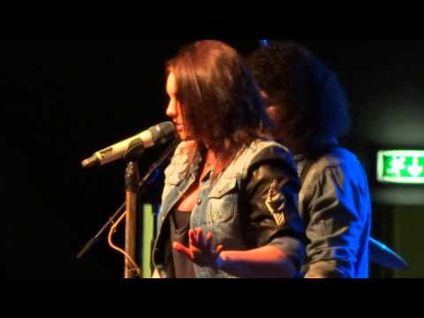 Ewa Farna - Pardubice - 2.3.2014 - Směj se