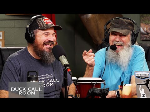 Uncle Si Debates If Ghosts Exist | Duck Call Room #340