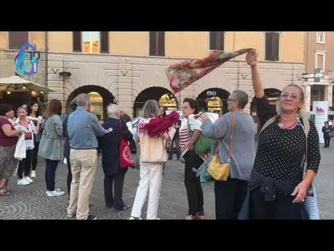 In piazza per il “Mercoledì bianco”: anche Grosseto al fianco delle donne iraniane