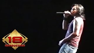 Download lagu Element - Pergilah Adinda (Live Konser Palu 8 Juli 2006) mp3 Download lagu Element - Pergilah Adinda (Live Konser Palu 8 Juli 2006) mp3