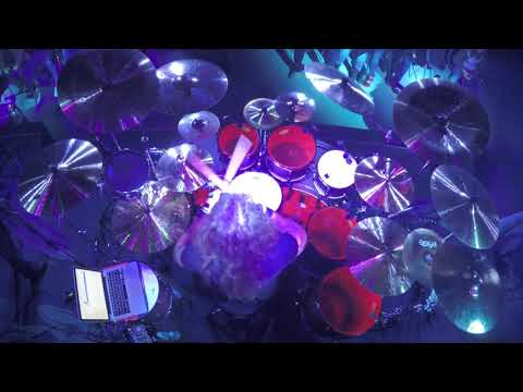 TVMaldita Presents: Aquiles Priester and Gustavo Carmo playing the song Purple Rain from Prince.