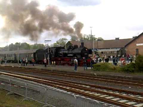 Sonderzug startet zur Fahrt über die "Schiefe Ebene" (Zuglok ist 38 1301)