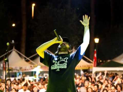 Piotta feat. Turi - Ma Quando!? (Mega Live)