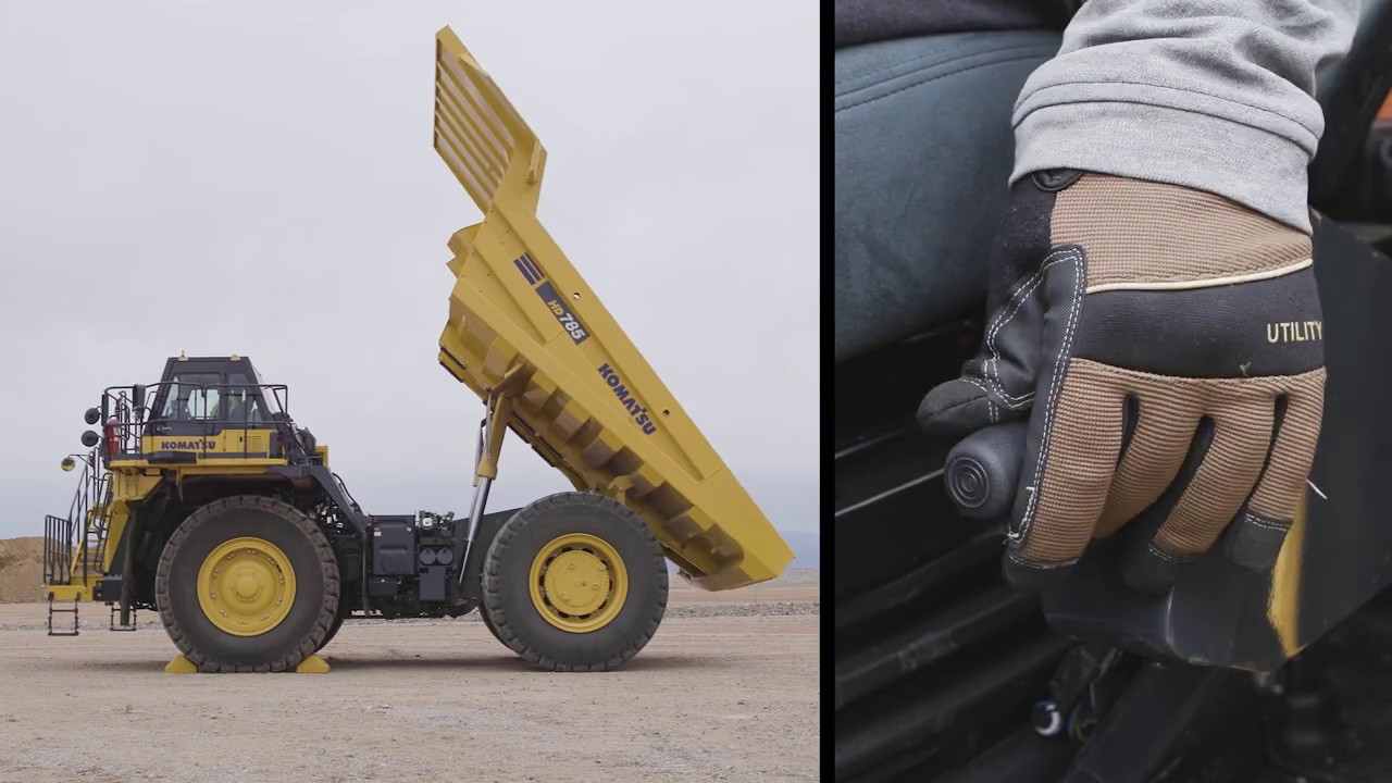 Komatsu HD785-8 cab controls