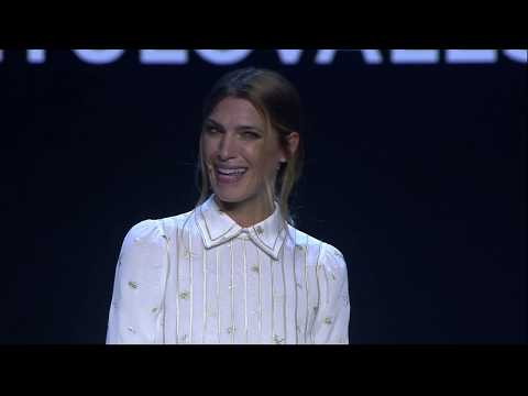 ION FIZ en el desfile del 20 Aniversario de L'Oreal Paris en MBFWM