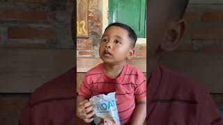 Download lagu Snack Cat Pictures #comedy #funny #shortvideo #lol #viralvideo mp3