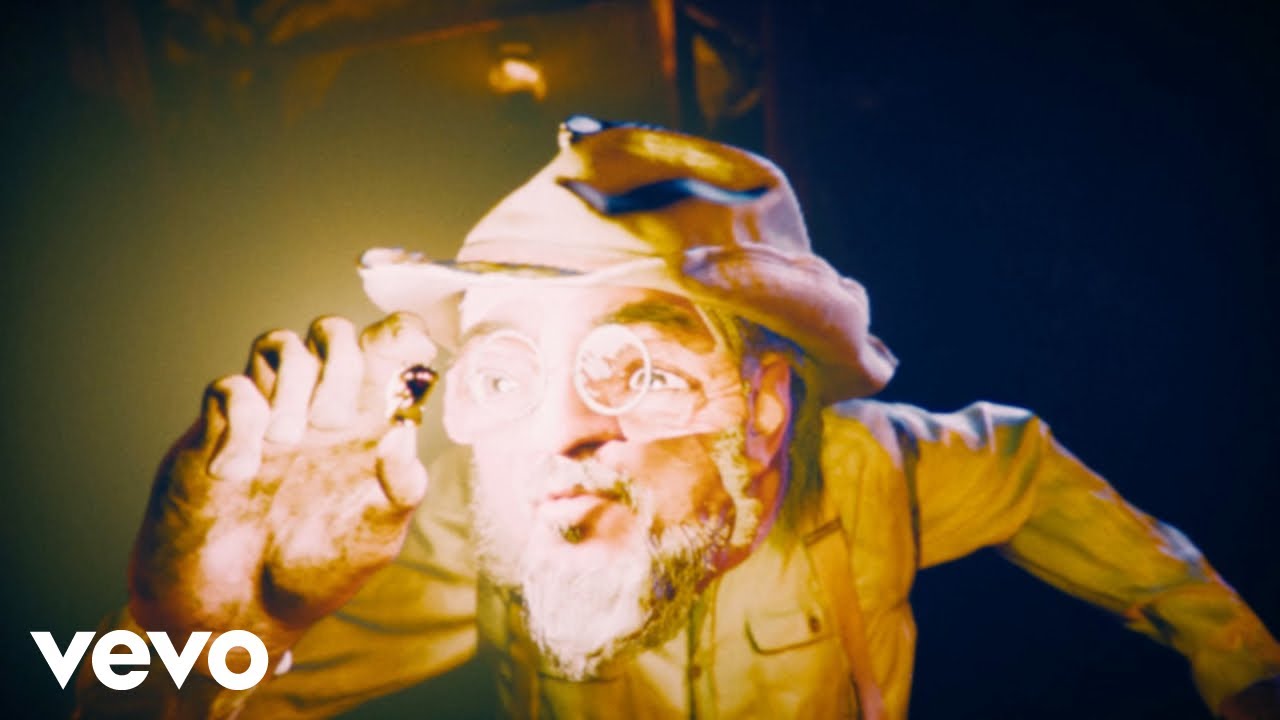 Primus - The Ol’ Grizz (Official Video)