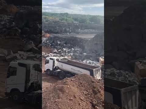 Estrazione e fornitura di pietra lavica dell'Etna 1