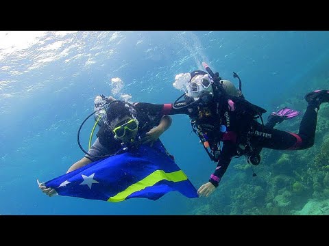 Extra Djasabra;  OTRO DESEO KUMPLI: DEN ‘ROLSTOEL’ PERO A BAI SAMBUYÁ