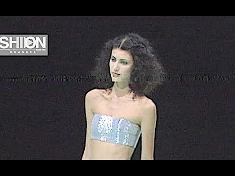 EMPORIO ARMANI Fall 1999 2000 Milan - Fashion Channel
