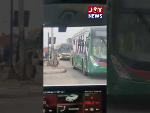 Ayalolo goes against the flow!  Watch the new contra-flow system in action on Achimota Road