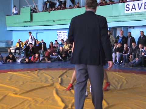 ЧУ-2013. Туаев Х. (АР Крым"У") - Коноваленко М. (Ник."МОНУ") Вес 100 кг - 1