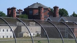 Law enforcement searching for 3 teens who escaped Long Creek juvenile detention facility