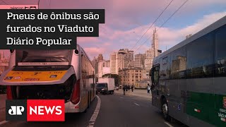 Protesto interrompe circulação de ônibus em São Paulo