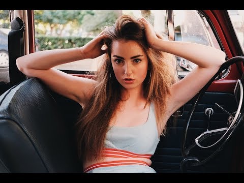 Fujifilm portrait photoshoot (23mm F2 vs 35mm F2 vs 56mm F1.2) w/ Sophia