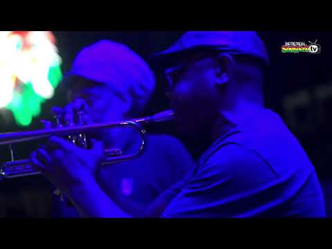 ASHANTI SHELAH ft RAS DIVARIUS live @ Dub Academy 2018