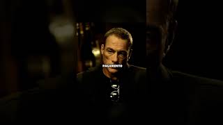 Esse homem foi contratado para matar. Agora ele é a caça. #filme #melhorfilme #shorts