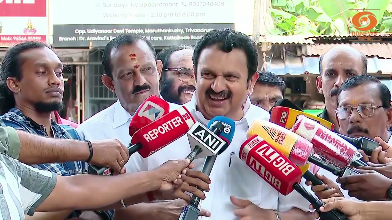വന്ദേമാതരം വിവാദമായതുകൊണ്ടാണ് കേരളത്തിൽ അത് ആലപിക?