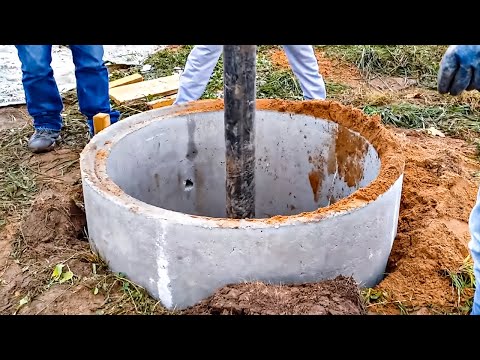 DIESE ERFAHRENEN BAUARBEITER UND LEISTUNGSSTARKEN MASCHINEN GRABEN BRUNNEN IN WENIGEN MINUTEN