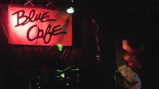 Logan Coats sings Lightning at Blue Cafe Huntington Beach