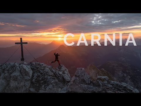 CARNIA, UNA TERRA OLTRE LE NUVOLE  I · FVG Timelapse [4K]