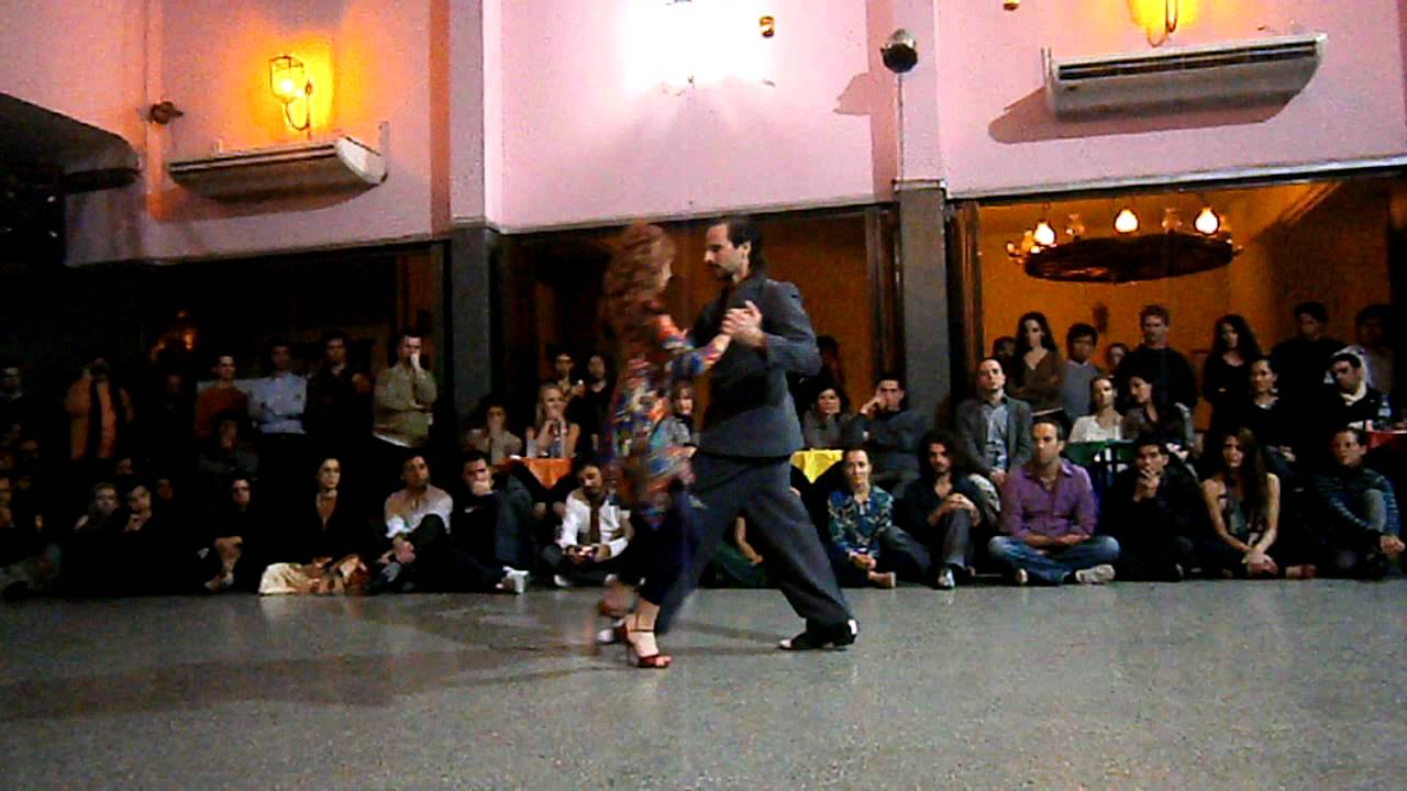 DAMIÁN ESELL Y NANCY LOUZÁN en El Motivo (2)