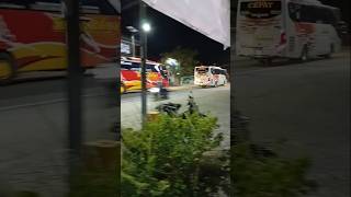 Download lagu kecepatan kilat bus eka cepat menyalip bus sugeng rahayu patas  #busmania #ekacepat #sugengrahayu mp3