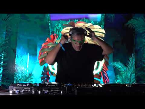 WALLY LOPEZ set at SPACE COWBOY(Houston, USA)