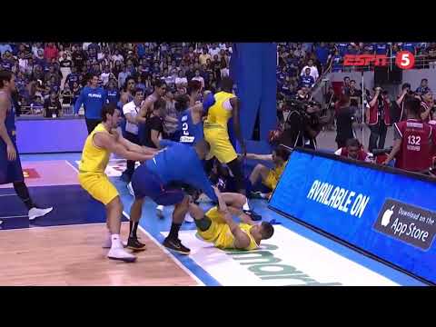 basket slow motion fight