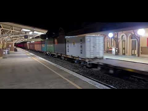 6AB6 Featuring The Twin Great Southern NR Class Locomotives Leading