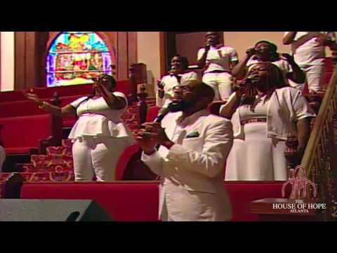 Dr. E. Dewey Smith, Jr. singing I Surrender All