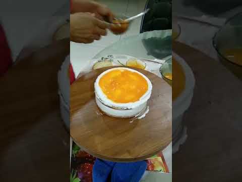 Fresh mango cake