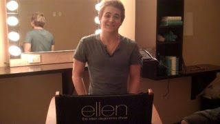 Exclusive! Hunter Hayes Backstage!