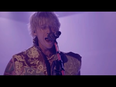 [4K] Machine Gun Kelly - lonely (Live at The Roxy, Full Performance) (4K/HD) Live + Lyrics