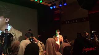 Download lagu Ardhito Pramono - Fine Today (Live at Plaza Senayan) mp3 Download lagu Ardhito Pramono - Fine Today (Live at Plaza Senayan) mp3