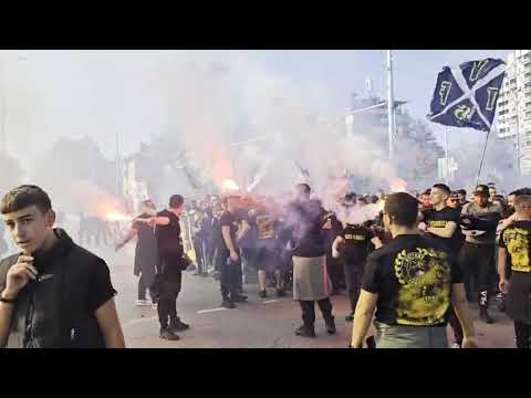 Уникална атмосфера от шествието на #BULTRAS за пловдивското дерби #football 