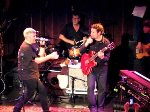 Taylor Hicks singing Scarlet Begonias at Workplay 2010 ft. Clay Connor