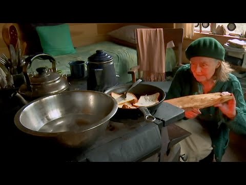 The Lady, The Wolf, & The Mountains (Texas Country Reporter)