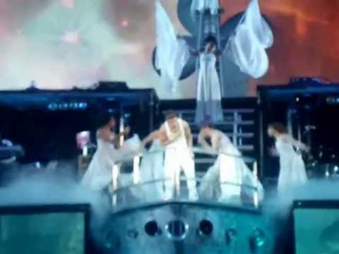 Justin Bieber Believe Tour 2013 Belgium, Antwerp: Catching Feelings