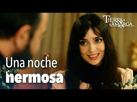 Müjgan está cenando con Yılmaz y Fekeli - Capítulo 65 @TierraAmarga